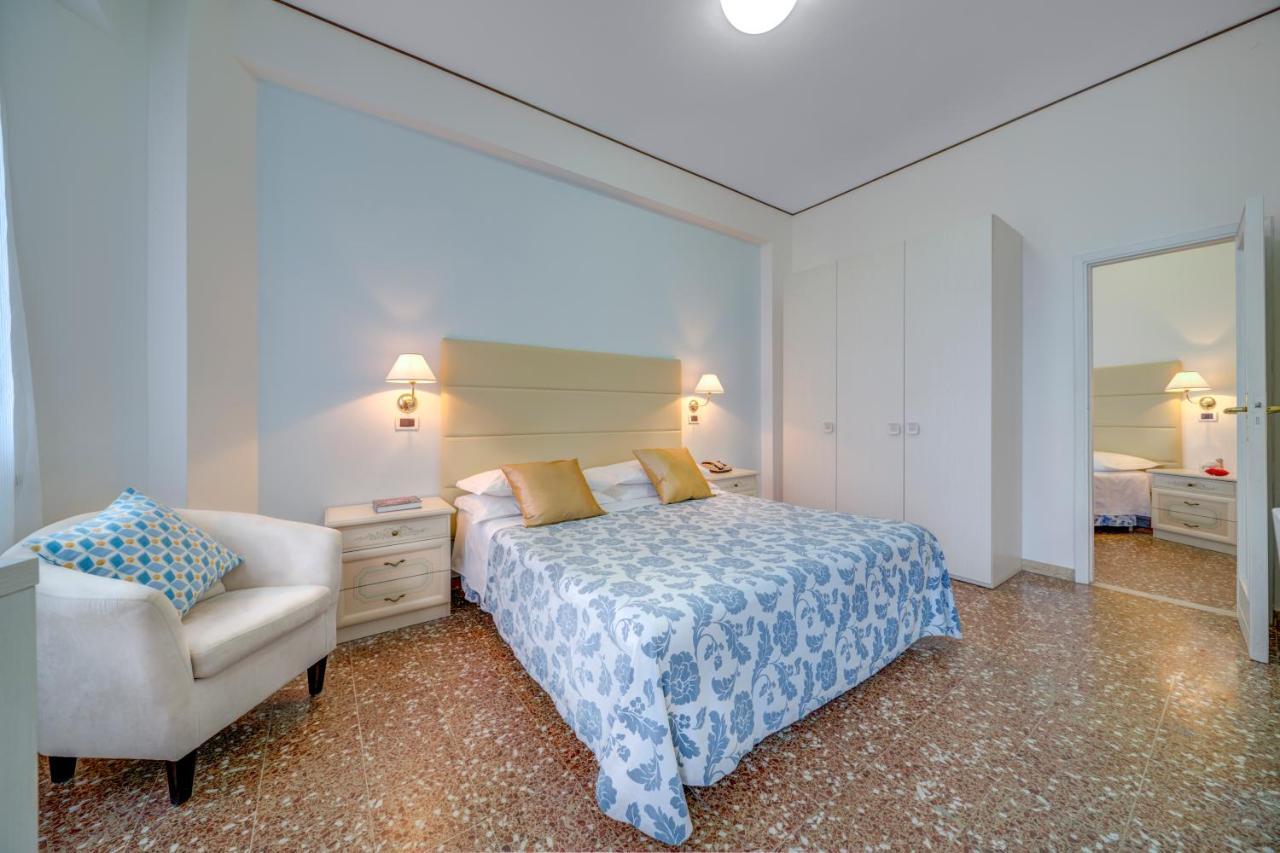 Hotel Carlton Beach Ρίμινι Εξωτερικό φωτογραφία