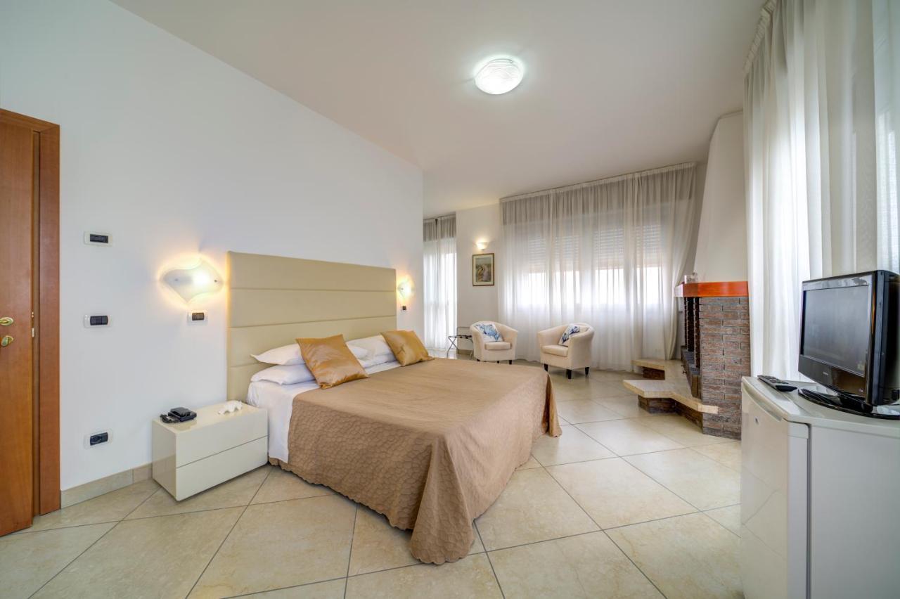 Hotel Carlton Beach Ρίμινι Εξωτερικό φωτογραφία