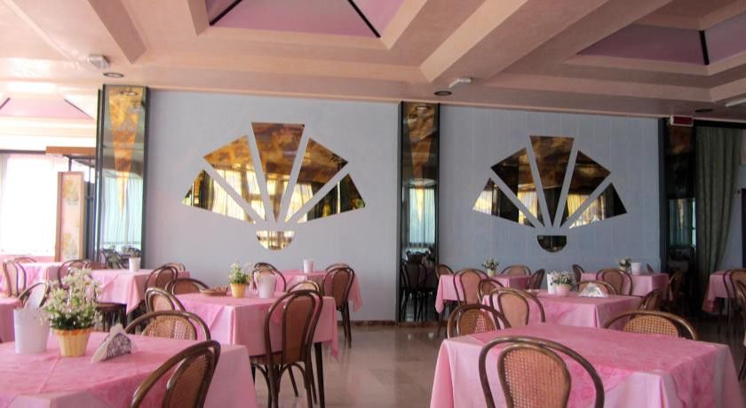 Hotel Carlton Beach Ρίμινι Εξωτερικό φωτογραφία