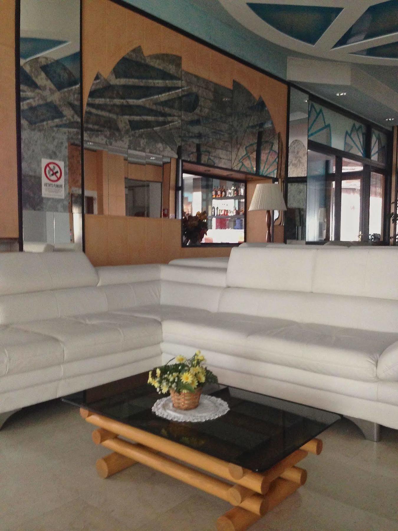 Hotel Carlton Beach Ρίμινι Εξωτερικό φωτογραφία